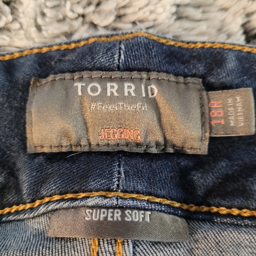 Jeans - Picture 2 of 3